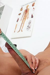 an older lady taking a big hairy pussy